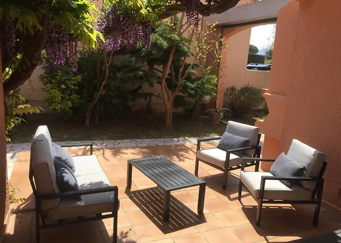 De Charme A Cyprien Avec Piscine Et Jardin Mediterraneen, Et Commerces A 10 Minutes A Pieds * Saint-Cyprien (Pyrenees-Orientales)