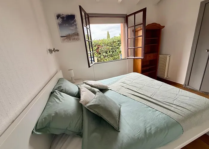De Charme A Cyprien Avec Piscine Et Jardin Mediterraneen, Et Commerces A 10 Minutes A Pieds * Saint-Cyprien (Pyrenees-Orientales)