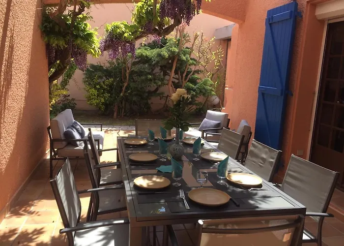 De Charme A Cyprien Avec Piscine Et Jardin Mediterraneen, Et Commerces A 10 Minutes A Pieds
