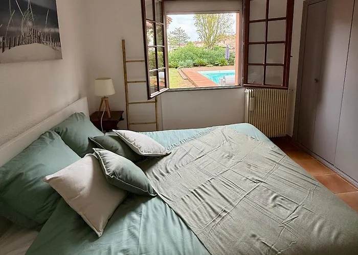 De Charme A Cyprien Avec Piscine Et Jardin Mediterraneen, Et Commerces A 10 Minutes A Pieds * Saint-Cyprien (Pyrenees-Orientales)