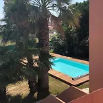 De Charme à Cyprien Avec Piscine Et Jardin Méditerranéen, Et Commerces à 10 Minutes à Pieds