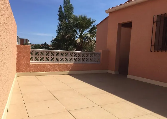 De Charme A Cyprien Avec Piscine Et Jardin Mediterraneen, Et Commerces A 10 Minutes A Pieds فيلة